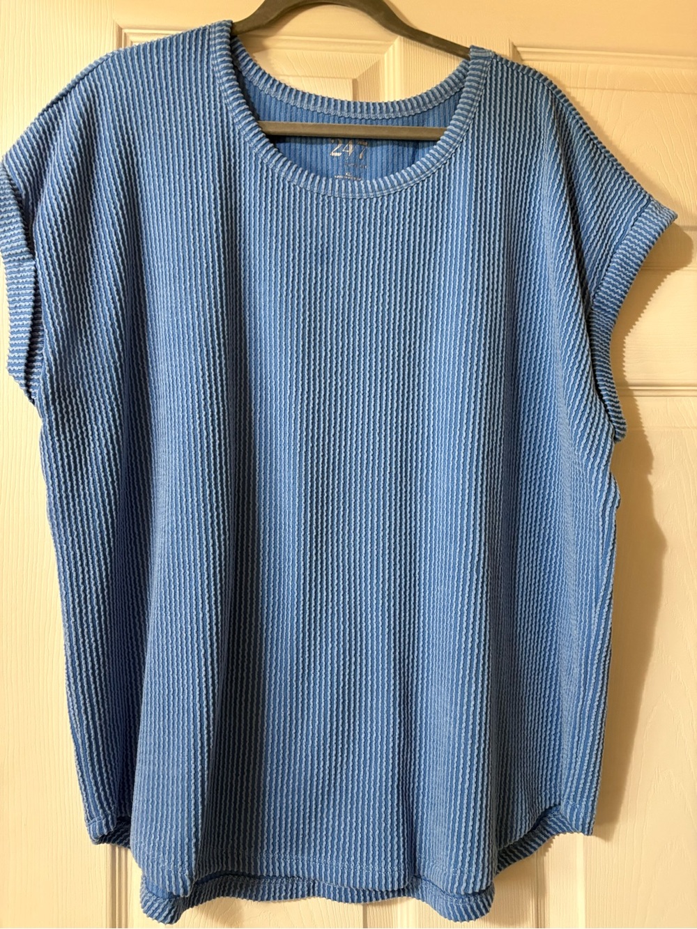 24/7 Maurice’s Textured Blue Short Sleeve Women's Top